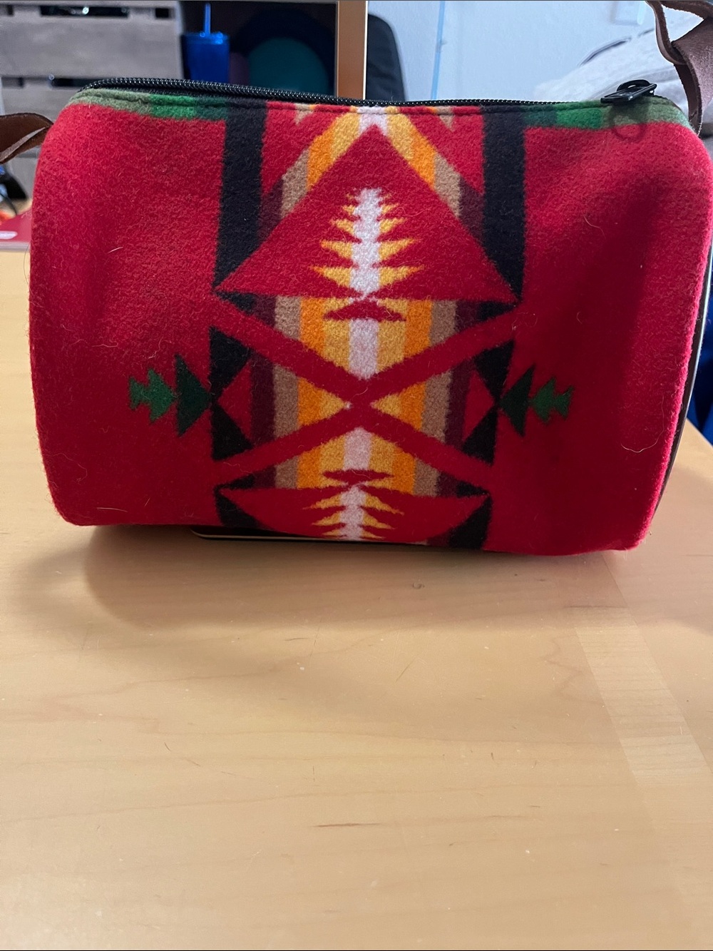 Pendleton Red Wool Zip-Top Crossbody Bag with Geometric Pattern - Picture 2 of 4